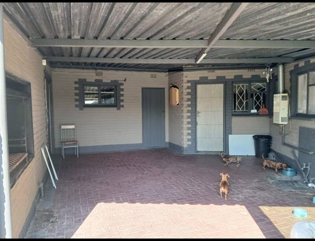 3 BEDROOM HOUSE FOR SALE IN THREE RIVERS